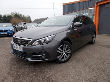 PEUGEOT 308 II SW 1.5 BLUEHDI 130 TECH EDITION EAT8